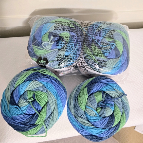 Caron Cinnamon Swirl Cakes Yarn Bay Blue Green Acrylic Knit Crochet 4 Ct Craftin - Picture 2 of 5